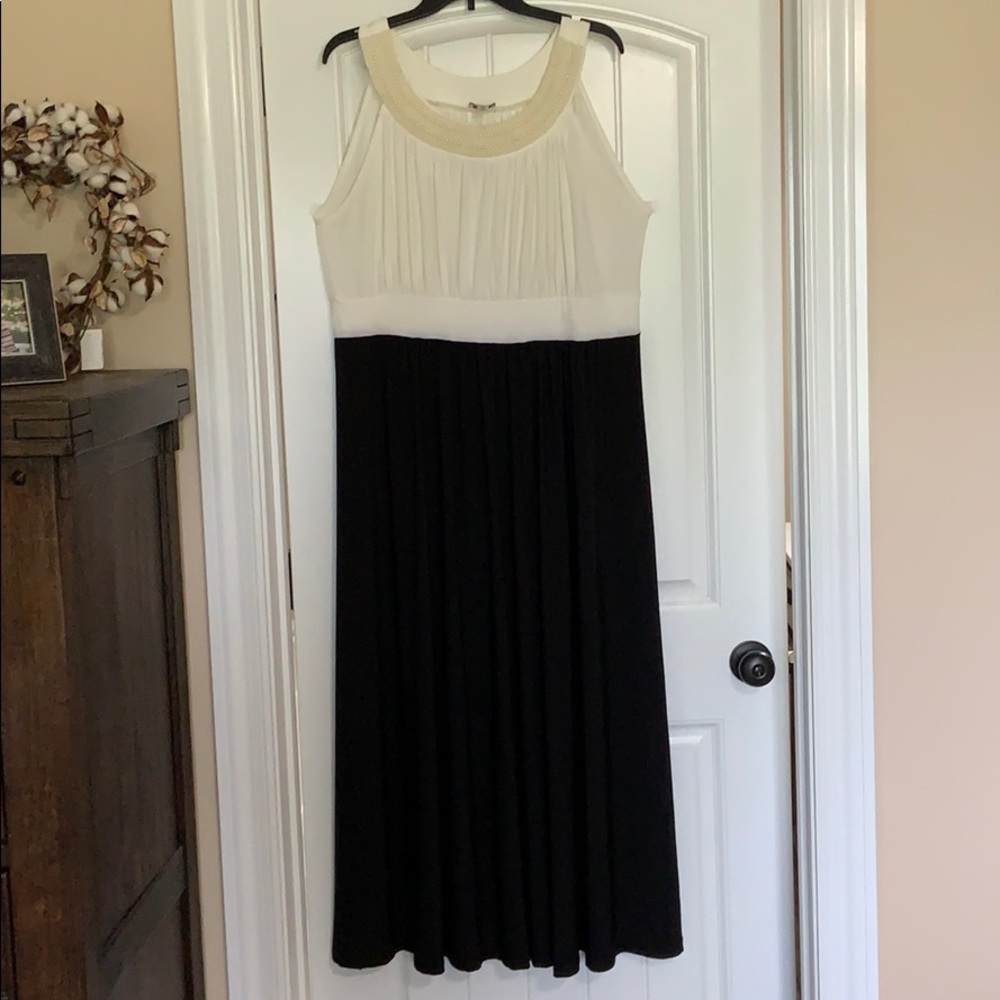 HANNI Women cocktail dress. Size 2X.
